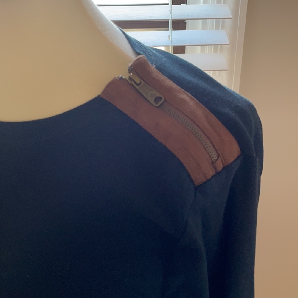 Ralph Lauren Black Tshirt - Picture 2 of 6